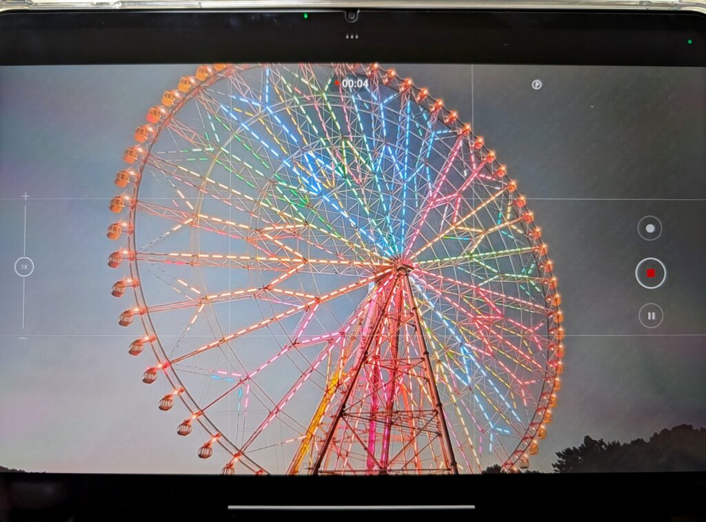 Xiaomi Pad 6S Proのアウトカメラで動画を撮っている写真。