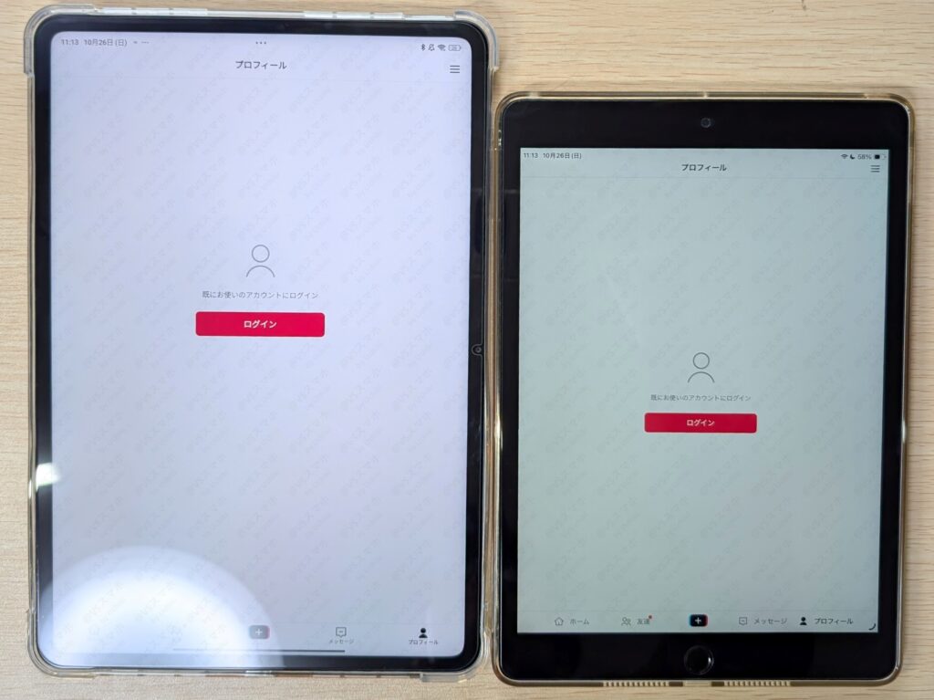 Xiaomi Pad 6S Pro 12.4とiPad(第9世代)のTikTokアプリ動作検証写真。動画の再生や縦スクロールの滑らかさを比較確認している様子